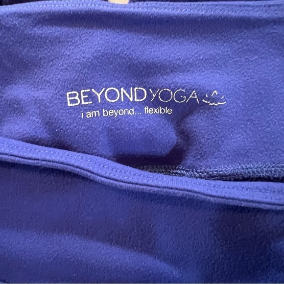 Beyond Yoga I Am Beyond Flexible High Rise Flitter Snap Breakaway Leggin… - Picture 12 of 14